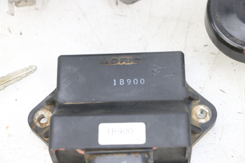 photo de KIT SERRURE CLE CDI NEIMAN YAMAHA XMAX X-MAX 125 (2006 - 2009) - Vue principale