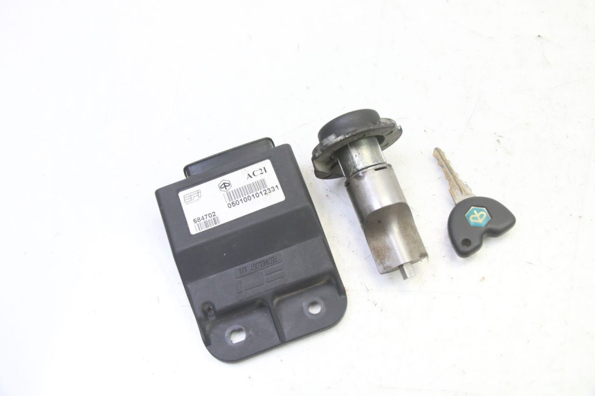 photo de KIT SERRURE CLE CDI NEIMAN PIAGGIO X9 EVOLUTION 125 (2003 - 2007)