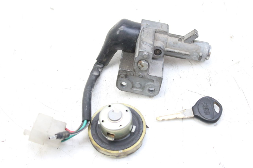 photo de KIT SERRURE CLE NEIMAN KYMCO AGILITY 4T 50 (2005 - 2018)