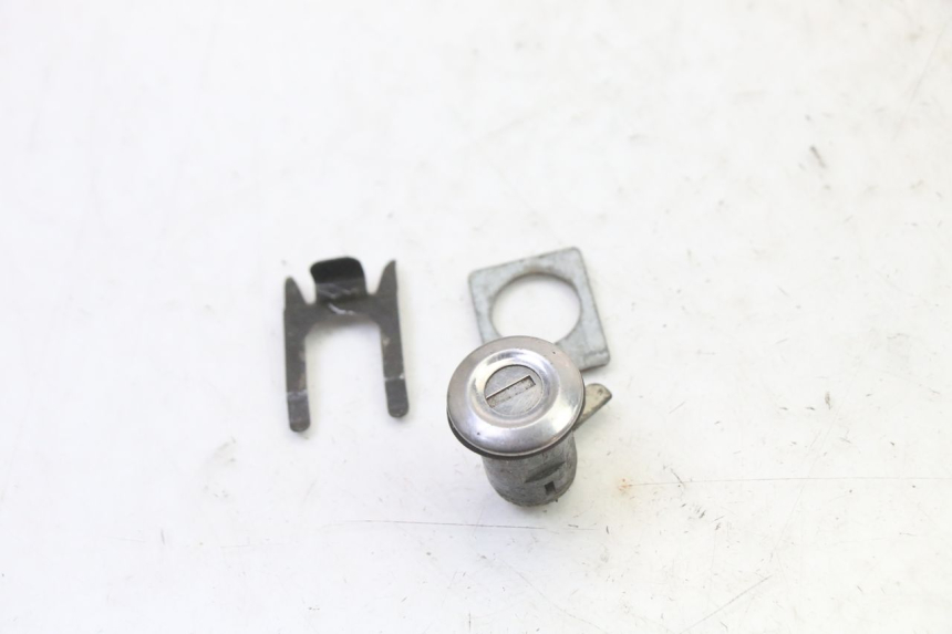 photo de KIT SERRURE CLE NEIMAN HONDA CBR RR FIREBLADE 900 (1992 - 1994)