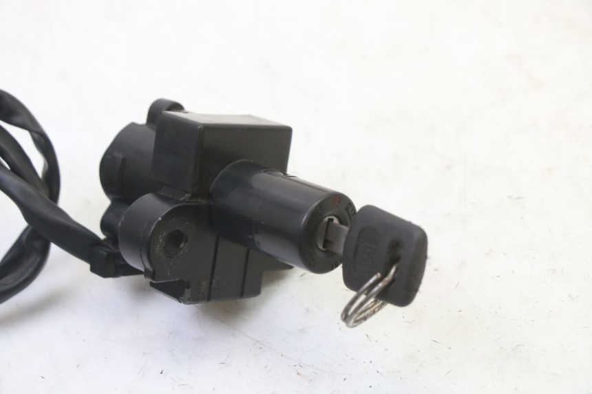 photo de KIT SERRURE CLE NEIMAN HONDA CBR RR FIREBLADE 900 (1992 - 1994)