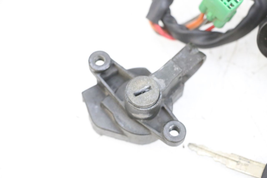 photo de KIT SERRURE CLE NEIMAN SUZUKI GSF N BANDIT 600 (1996 - 1999) - Pièce contrôlée