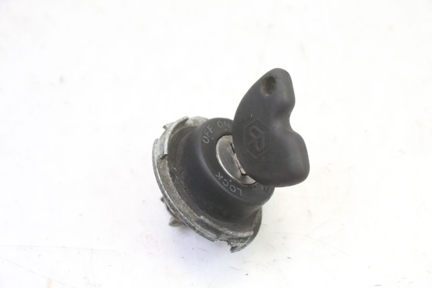 photo de KIT SERRURE CLE NEIMAN PIAGGIO LIBERTY 4T 50 (2009 - 2015)