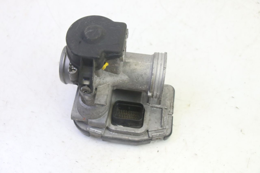 photo de KIT SERRURE CLE NEIMAN PIAGGIO MP3 HPE 350 (2018 - 2020) - Zoom composants