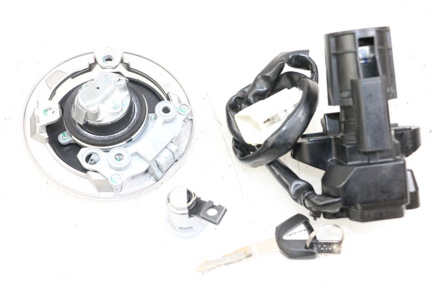 photo de KIT SERRURE CLE NEIMAN KAWASAKI NINJA 400 (2018 - 2023)
