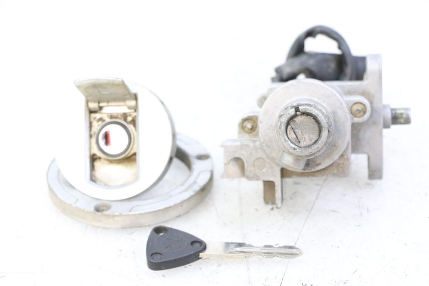 photo de KIT SERRURE CLE NEIMAN PEUGEOT SPEEDFIGHT 3 LC 2T 50 (2009 - 2015)