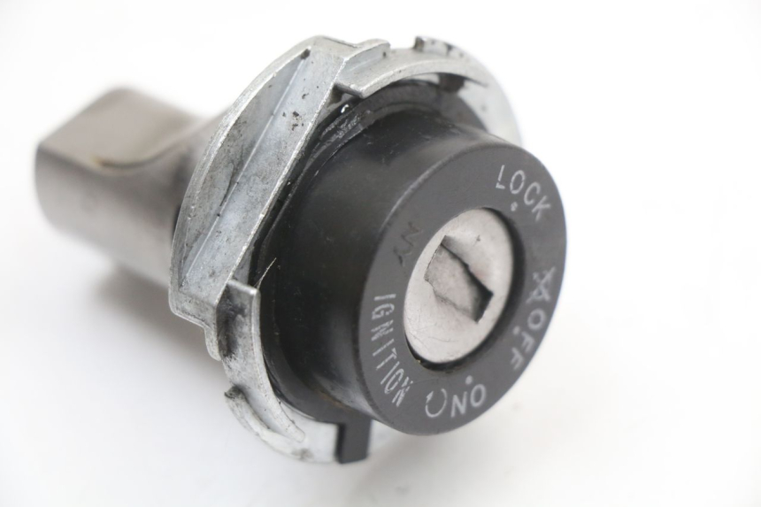 photo de KIT SERRURE CLE NEIMAN PIAGGIO ZIP 2T 50 (2009 - 2019)