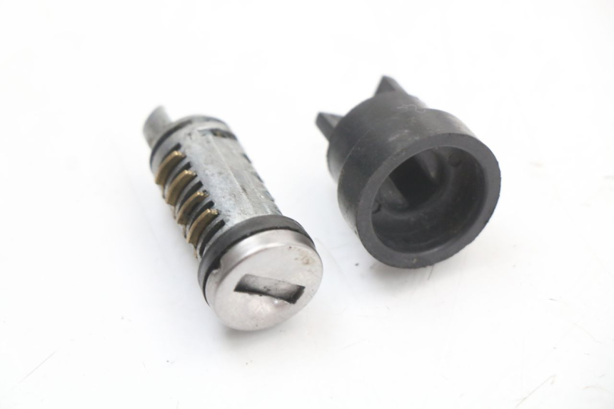 photo de KIT SERRURE CLE NEIMAN PIAGGIO ZIP 2T 50 (2009 - 2019)