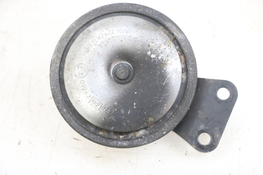 photo de KLAXON KAWASAKI ZR 7 750 (1999 - 2001) - Vue principale