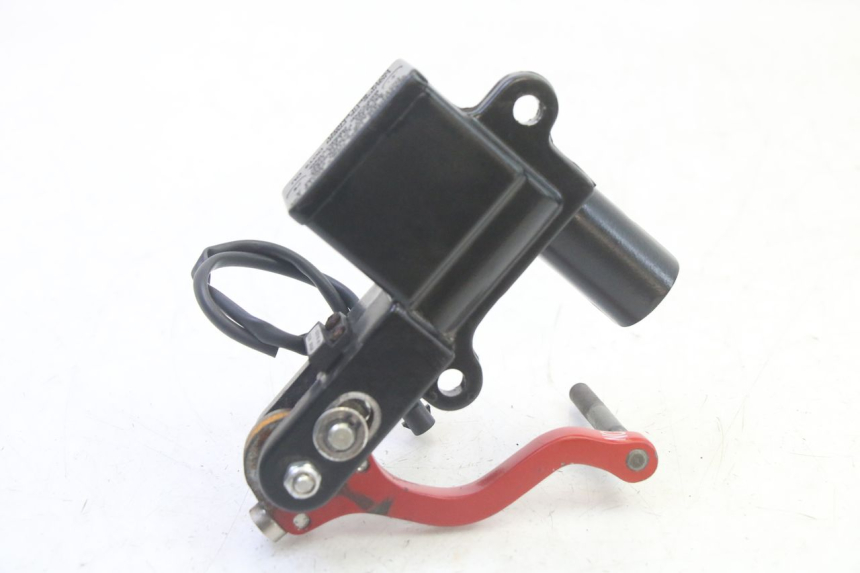 photo de LEVIER FREIN PARKING LIGIER PULSE 3 1 (2014 - 2020) - Gros plan technique