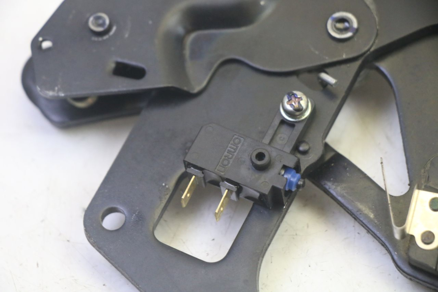 photo de LEVIER FREIN PARKING YAMAHA TRICITY 300 (2020 - 2024) - Zoom état d’usage