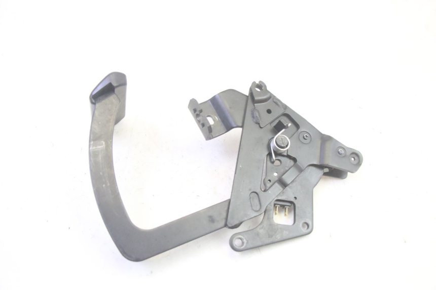 photo de LEVIER FREIN PARKING YAMAHA TRICITY 300 (2020 - 2024) - Points de fixation