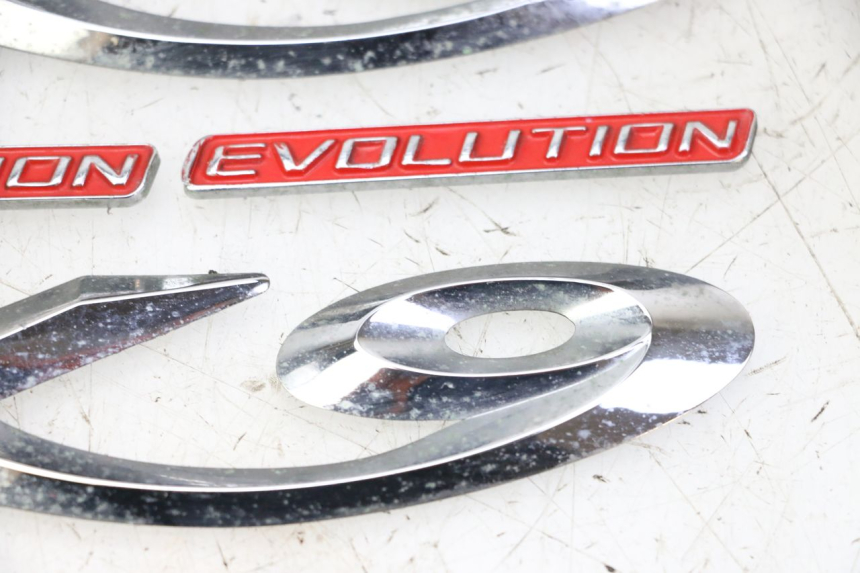 photo de LOGO MARQUE PIAGGIO X9 EVOLUTION 125 (2003 - 2007)