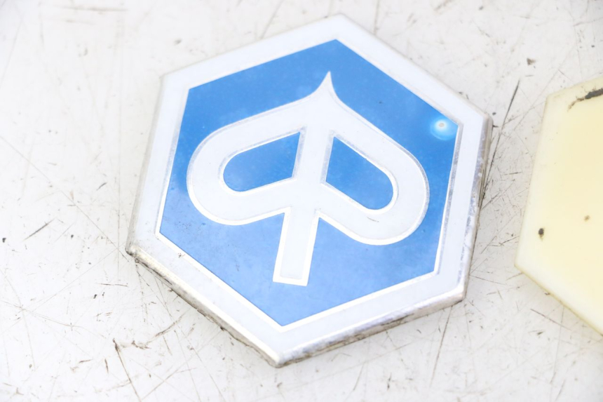 photo de LOGO MARQUE PIAGGIO XEVO - X EVO 125 (2007 - 2016)