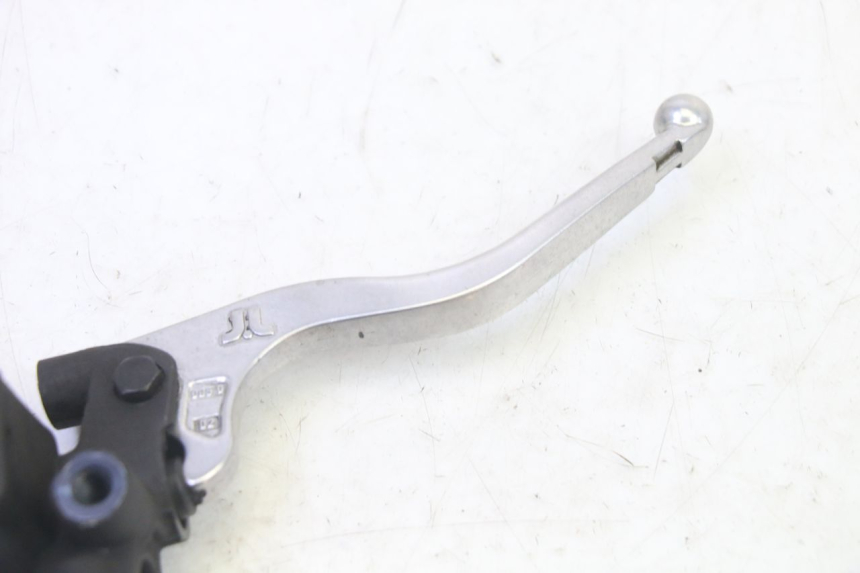 photo de MAITRE CYLINDRE AVANT QUADRO 4 4D 350 (2015 - 2018)