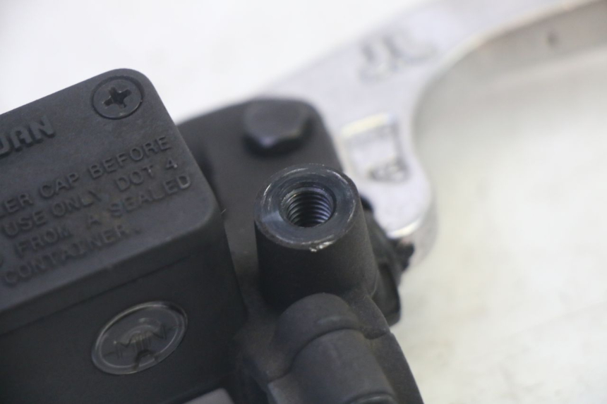 photo de MAITRE CYLINDRE AVANT QUADRO 4 4D 350 (2015 - 2018)