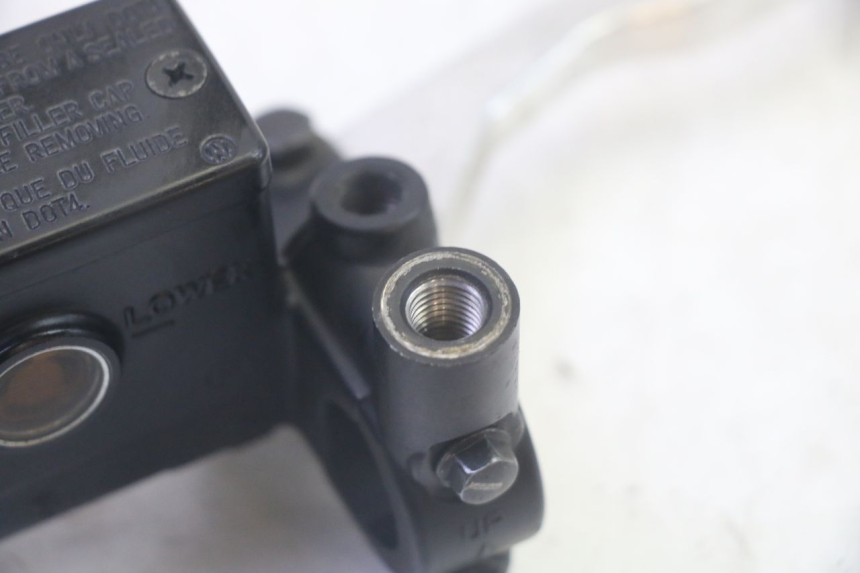 photo de MAITRE CYLINDRE AVANT SUZUKI BURGMAN 125 (2007 - 2014) - Zoom état d’usage