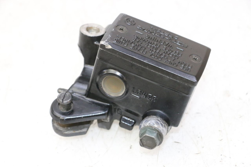 photo de MAITRE CYLINDRE AVANT YAMAHA FZ6 N FAZER 600 (2004 - 2006)