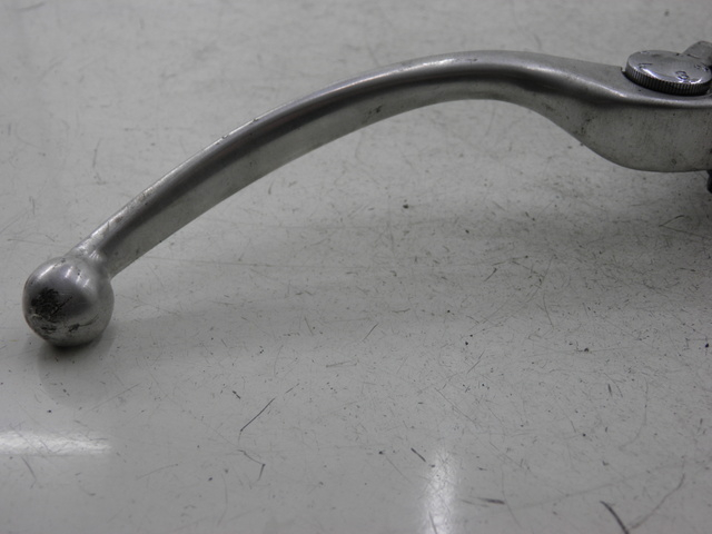 photo de MAITRE CYLINDRE AVANT KAWASAKI ZX 9R NINJA 900 (1999 - 2001) - Autre angle de vue