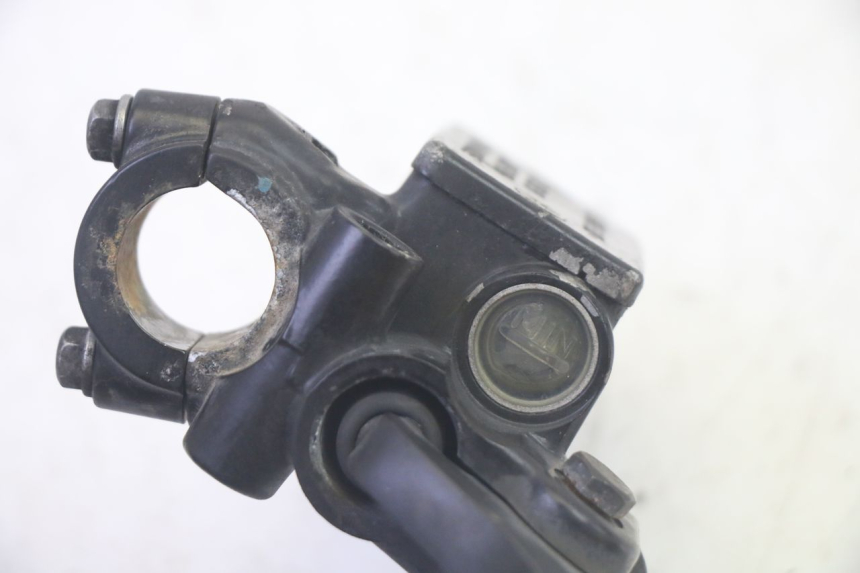 photo de MAITRE CYLINDRE AVANT PEUGEOT LUDIX 50 (2008 - 2017) - Gros plan technique