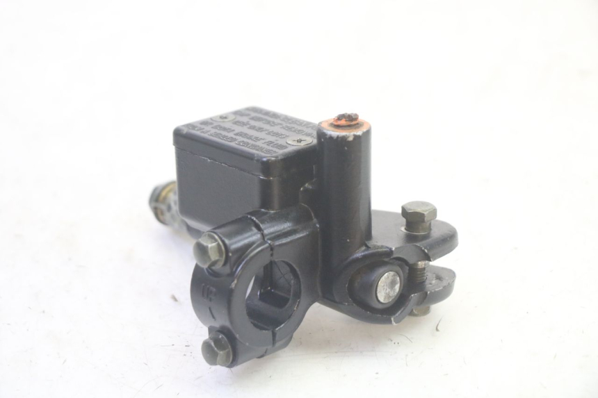 photo de MAITRE CYLINDRE AVANT JM MOTORS OLDIES GT 4T 50 (2018 - 2025) - Gros plan technique