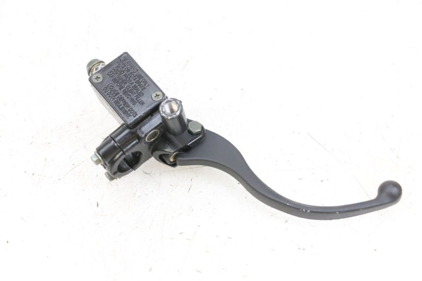 photo de MAITRE CYLINDRE AVANT EFUN PUSA 1 - Points de fixation