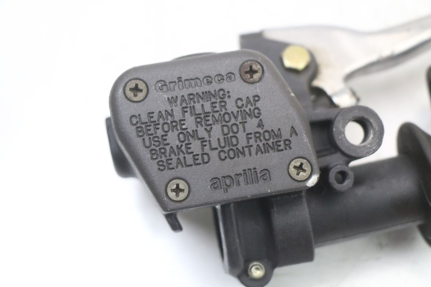 photo de MAITRE CYLINDRE AVANT APRILIA SCARABEO GT 125 (1999 - 2007)