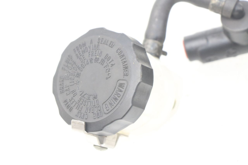 photo de MAITRE CYLINDRE AVANT SUZUKI SV S 650 (1999 - 2002)