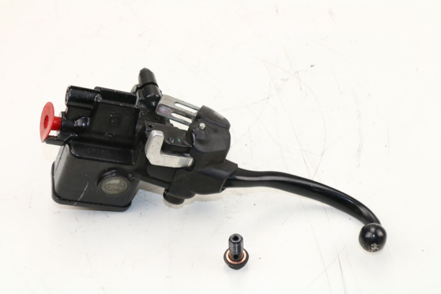 photo de MAITRE CYLINDRE AVANT YAMAHA TRICITY 125 (2012 - 2016)