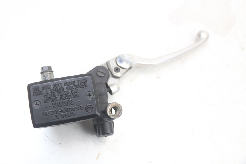 photo de MAITRE CYLINDRE AVANT YAMAHA XJ6 ABS 600 (2008 - 2016)