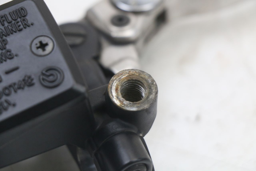 photo de MAITRE CYLINDRE AVANT YAMAHA XJ6 ABS 600 (2008 - 2016)