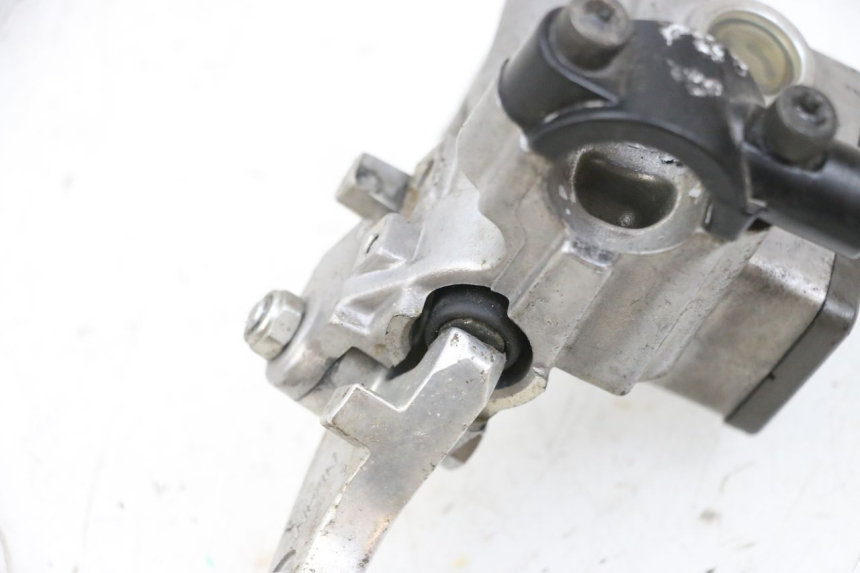 photo de MAITRE CYLINDRE AVANT YAMAHA YFM R RAPTOR 250 (2008 - 2014) - Détail de la pièce