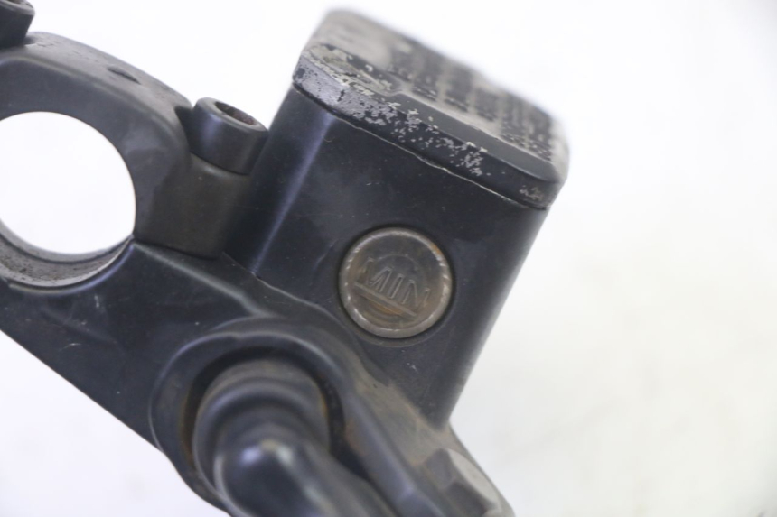 photo de MAITRE CYLINDRE AVANT YAMAHA YP MAJESTY 125 (2007 - 2010)