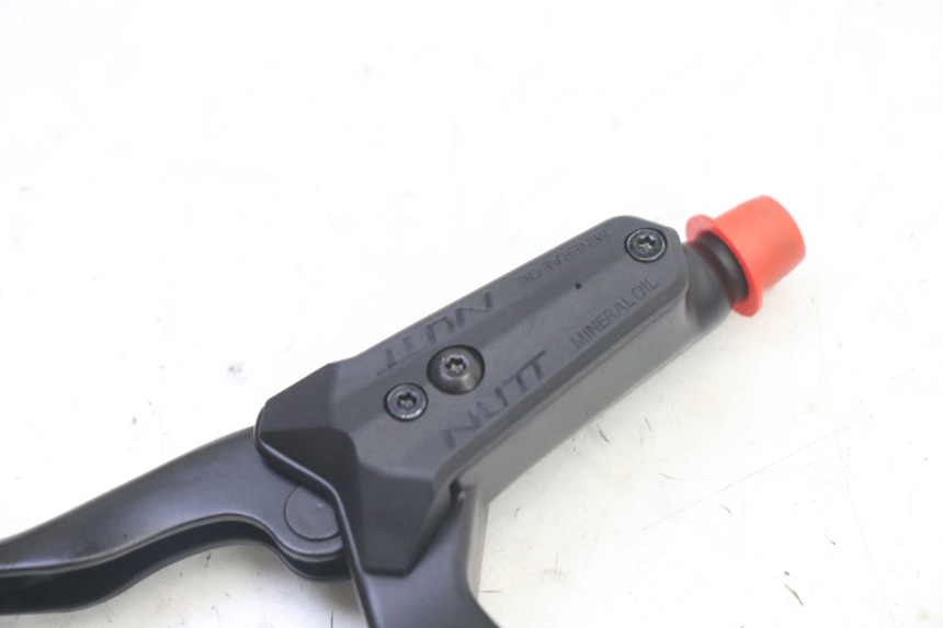 photo de MAITRE CYLINDRE FREIN ARRIERE DUALTRON VICTOR LIMITED 1