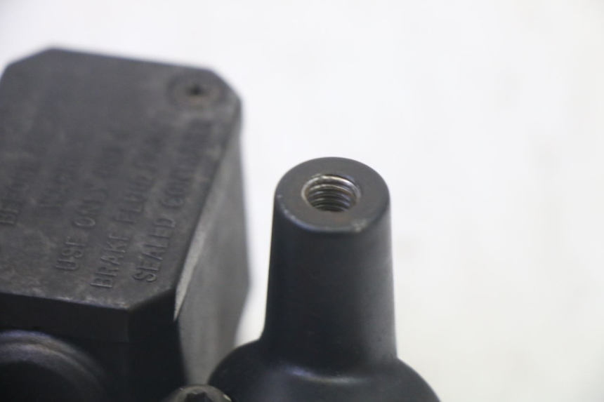 photo de MAITRE CYLINDRE FREIN ARRIERE YAMAHA X-MAX XMAX 250 (2006 - 2009)