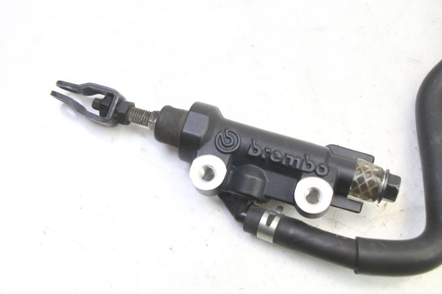 photo de MAITRE CYLINDRE ARRIERE YAMAHA XJ6 ABS 600 (2008 - 2016)