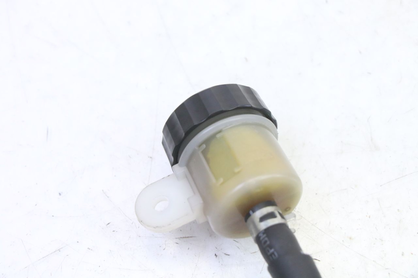 photo de MAITRE CYLINDRE ARRIERE YAMAHA XJ6 ABS 600 (2008 - 2016)