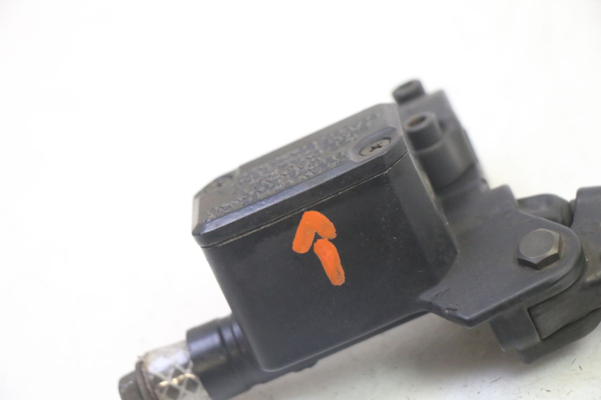 photo de MAITRE CYLINDRE ARRIERE YAMAHA YP MAJESTY 125 (2007 - 2010)