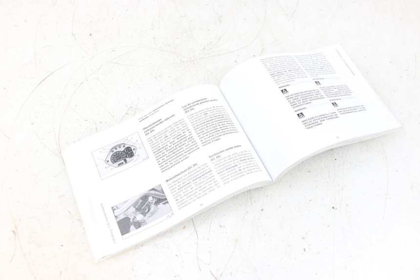 photo de MANUEL UTILISATEUR PIAGGIO VESPA GTS SUPER IE 125 (2009 - 2016) - Gros plan technique