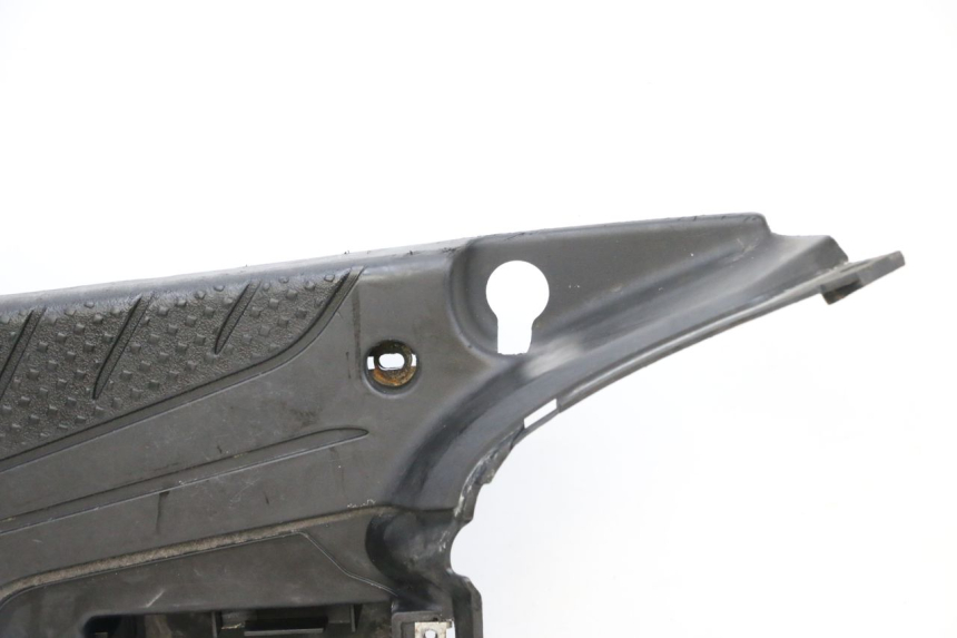 photo de MARCHE PIED MBK BOOSTER SPIRIT 50 (2004 - 2017) - Zoom état d’usage