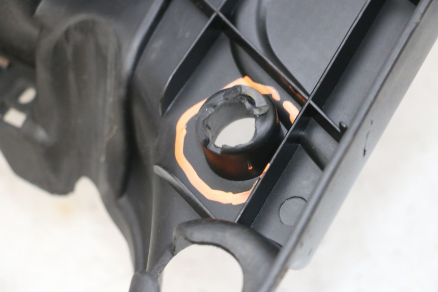 photo de MARCHE PIED MBK BOOSTER SPIRIT NAKED 50 (2004 - 2017) - Pièce contrôlée