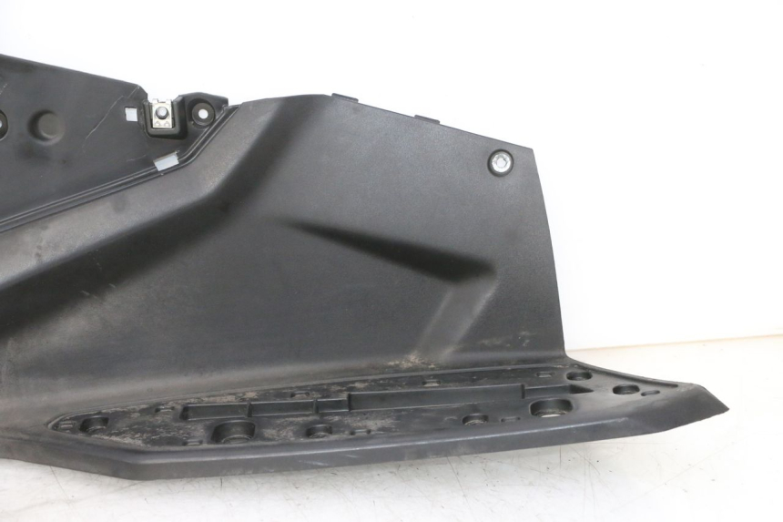 photo de MARCHE PIED DROIT QUADRO 4 4D 350 (2015 - 2018)