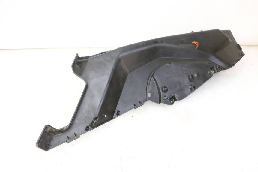 photo de MARCHE PIED DROIT QUADRO 4 4D 350 (2015 - 2018)