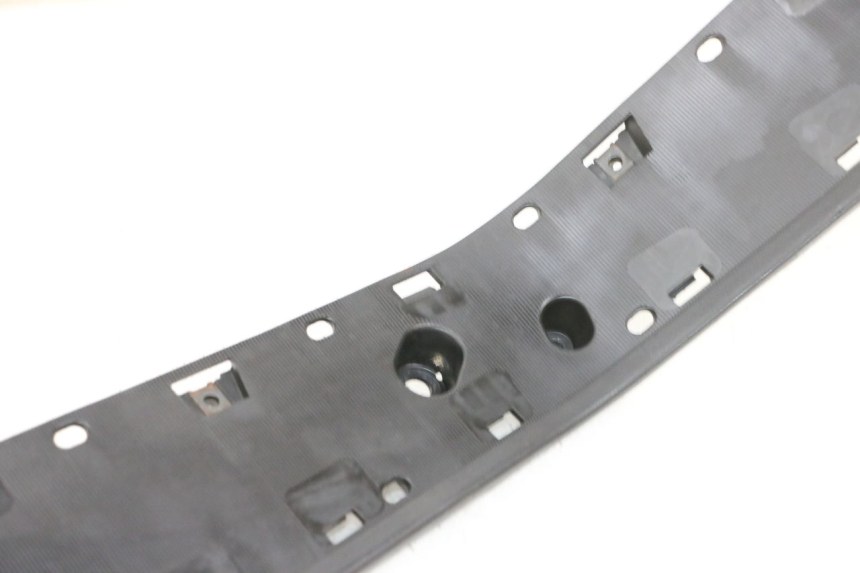 photo de MARCHE PIED DROIT SUZUKI BURGMAN 650 (2013 - 2020)