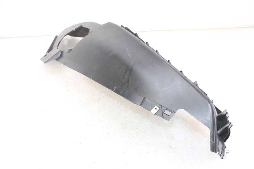 photo de MARCHE PIED DROIT PIAGGIO MP3 500 (2016 - 2018) - Détail de la pièce