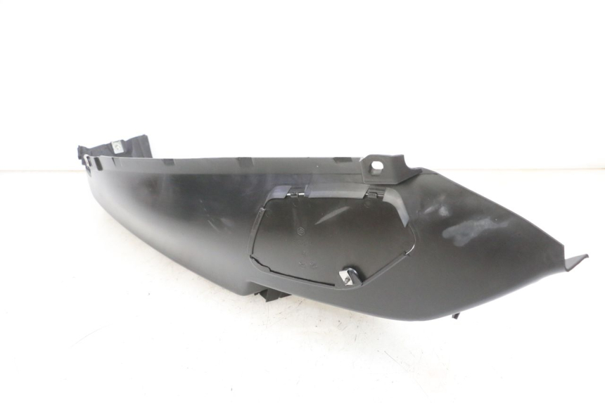 photo de MARCHE PIED DROIT PIAGGIO MP3 RL 250 (2007 - 2010) - Vue d’ensemble