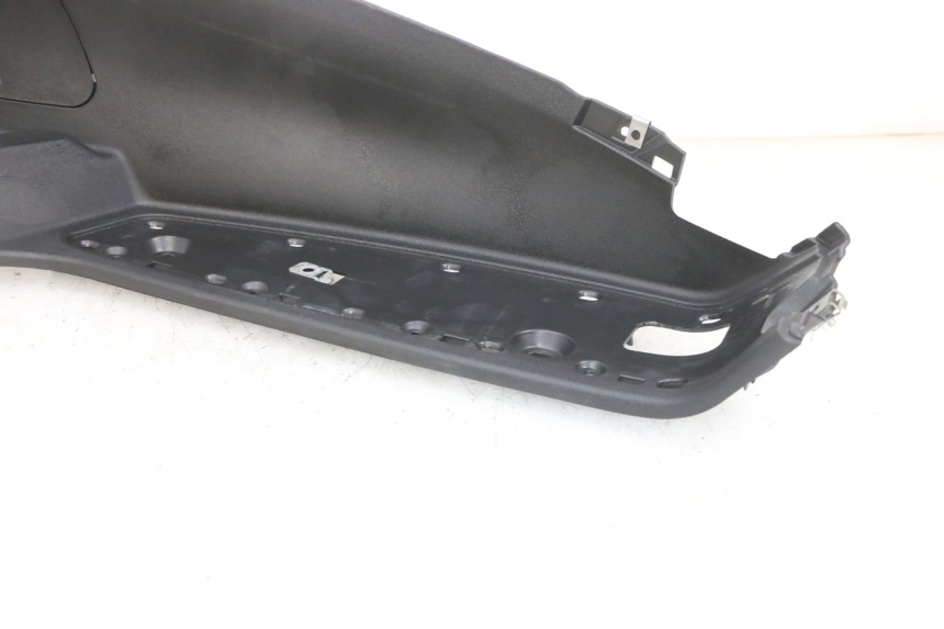 photo de MARCHE PIED DROIT PIAGGIO MP3 RL 250 (2007 - 2010) - Pièce contrôlée