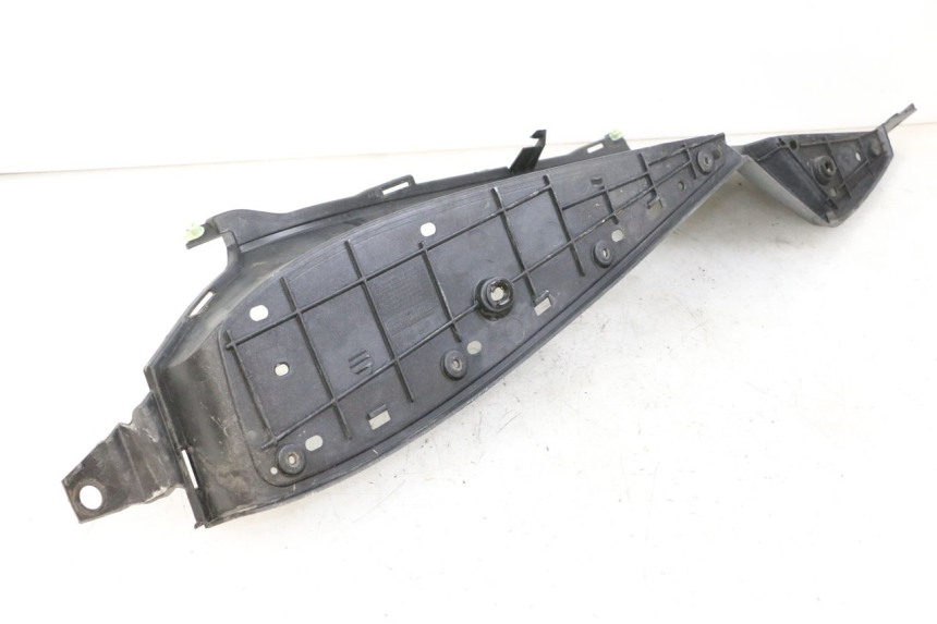 photo de MARCHE PIED DROIT PEUGEOT SATELIS 250 (2006 - 2012)