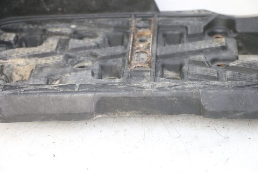 photo de MARCHE PIED DROIT YAMAHA YFM GRIZZLY 550 (2008 - 2015)