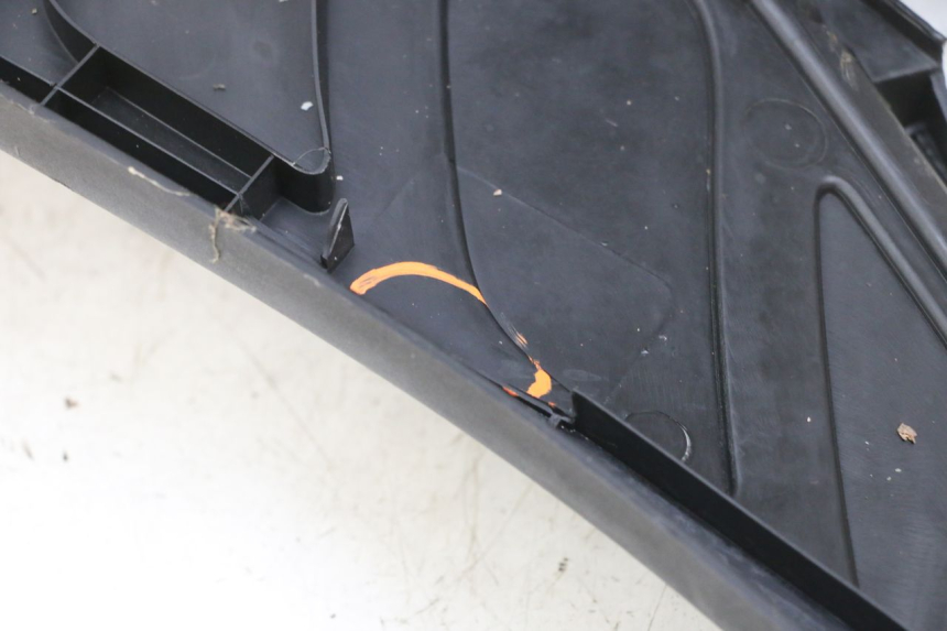 photo de MARCHE PIED PEUGEOT ELYSEO 125 (1999 - 2004) - Détails caractéristiques